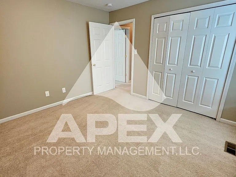 10808 Topview Ln — Photo 17