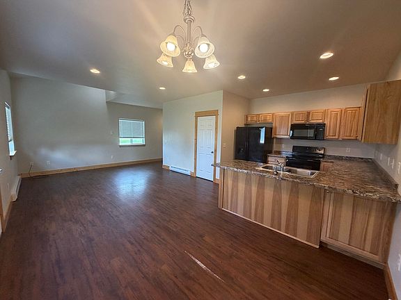 4th image of 20 Culver Pl #405