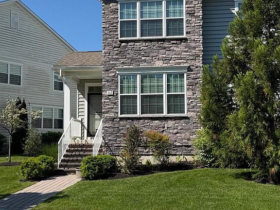 3rd image of 112 Grissom Dr