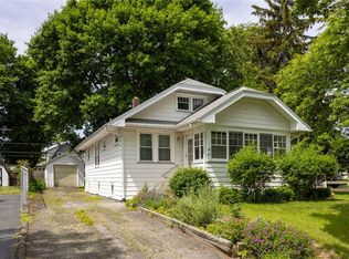 110 Estall Rd, Rochester, NY 14616