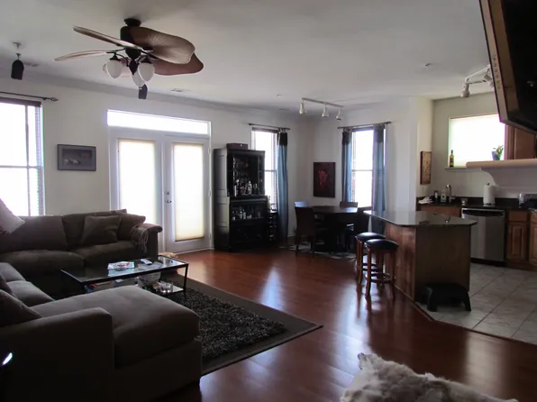 9486 Virginia Center Blvd Unit 302, Vienna, VA 22181