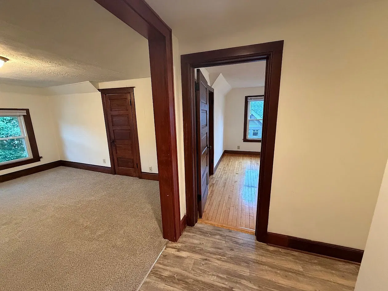 3 bed, 1078 sqft, $2,195 — Photo 3