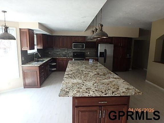 5th image of 12500 S 82nd Pl