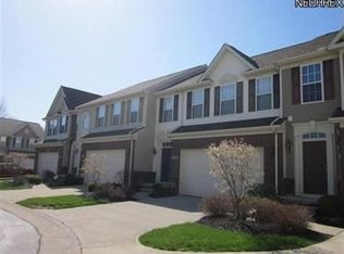 2916 Cambridge Cir, Willoughby Hills, OH 44092