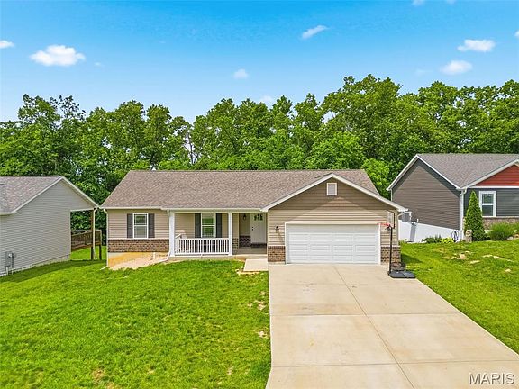 4th image of 241 Cuivre Valley Dr
