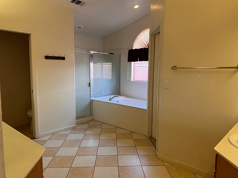 1852 Loma Linda Cir — Photo 14