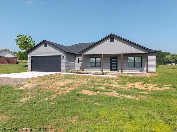 2nd image of 101 Hall Ln