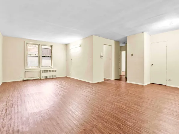 42-95 Main Street #2M, Flushing, NY 11355