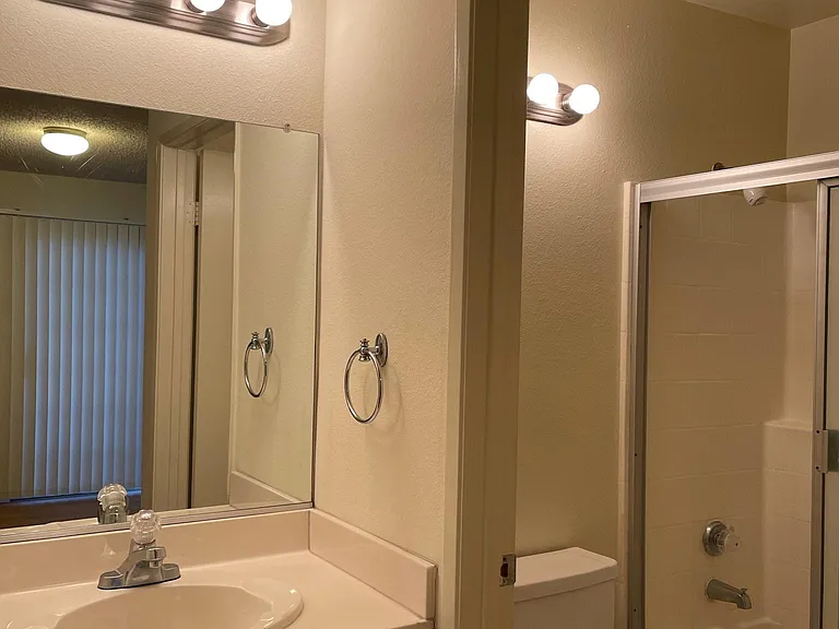 168 N Catalina Ave #102 — Photo 8