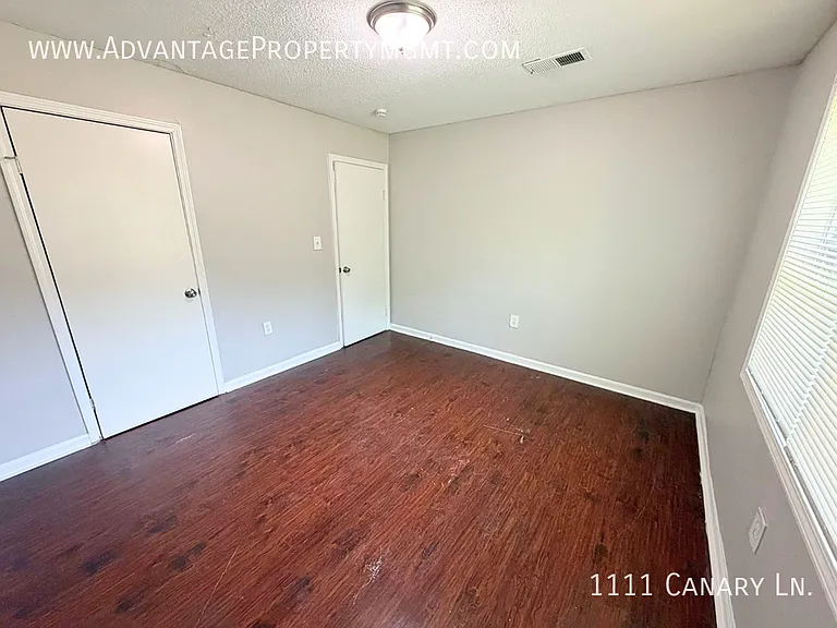 1111 Canary Ln — Photo 8