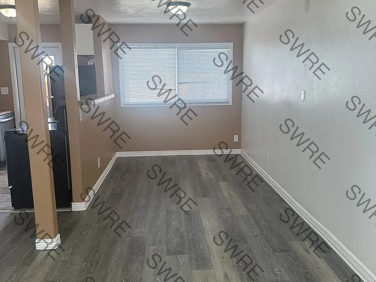 3280 Roosevelt Way #B — Photo 3