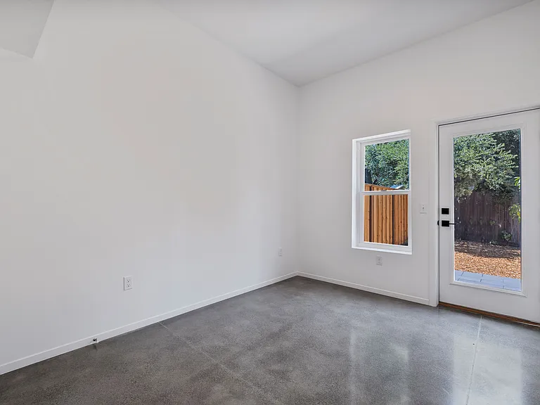 245 Roble Ave #251 — Photo 7