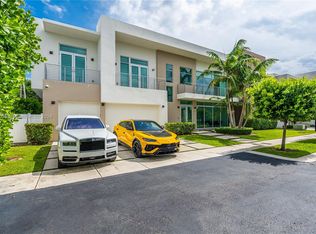 10498 NW 67th Ter, Doral, FL 33178