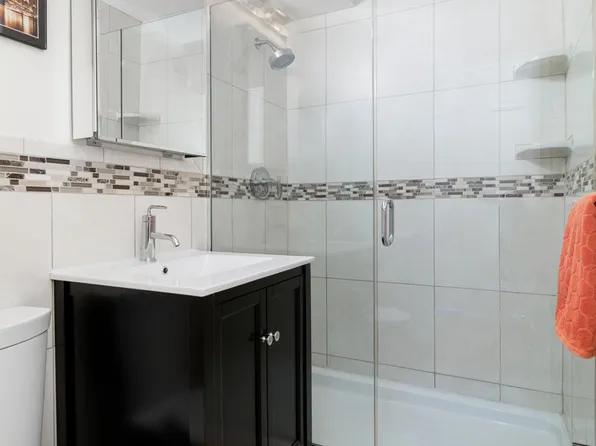 235 East 57th Street image 6 of 10