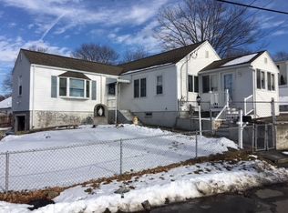 111 Hardy Pond Rd, Waltham, MA 02451