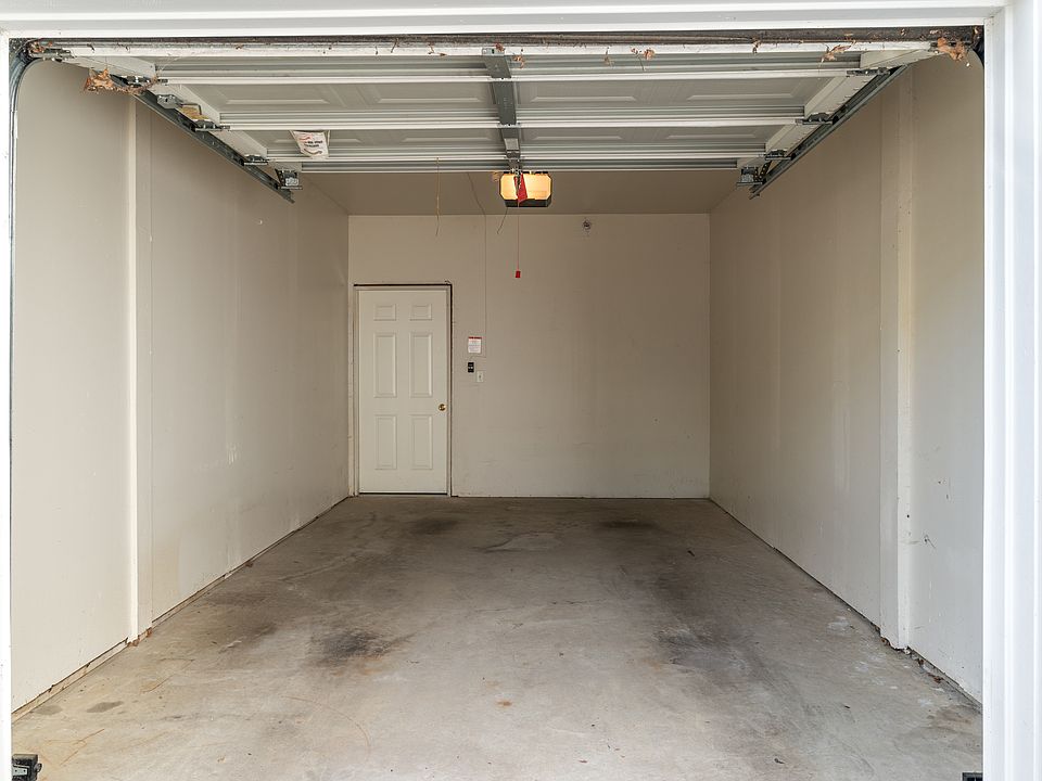 2nd image of 12833 Tradd St APT 2C