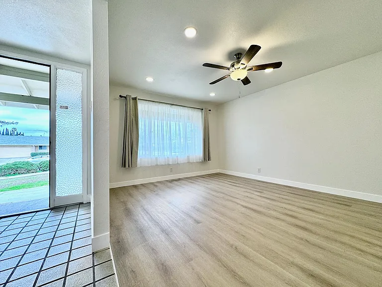64 Guava Blossom Ct — Photo 40