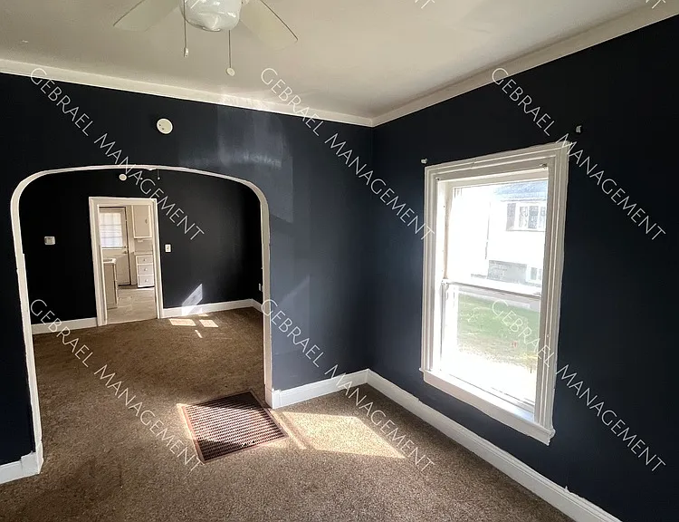 1926 N Mason St — Photo 5