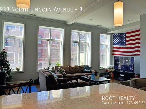2nd image of 2933 N Lincoln Ave #3