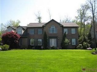 2170 Rolling Meadows Dr NE, Warren, OH