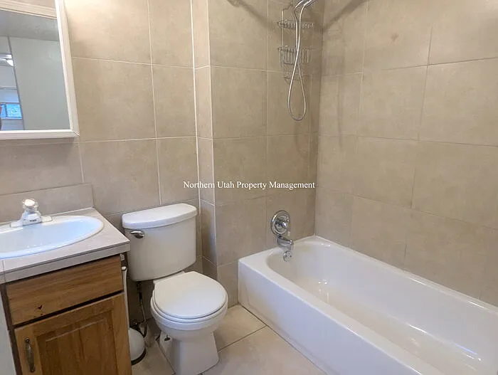 425 E 4th Ave #4 — Photo 6