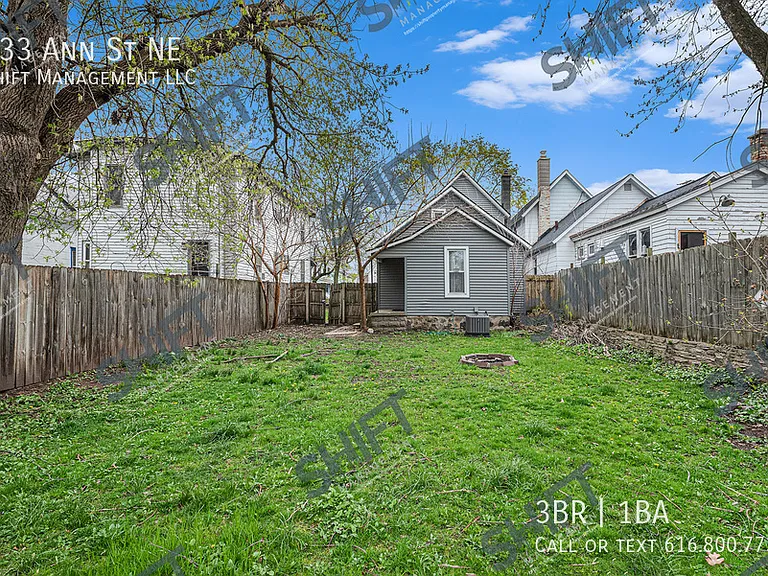 233 Ann St NE — Photo 14