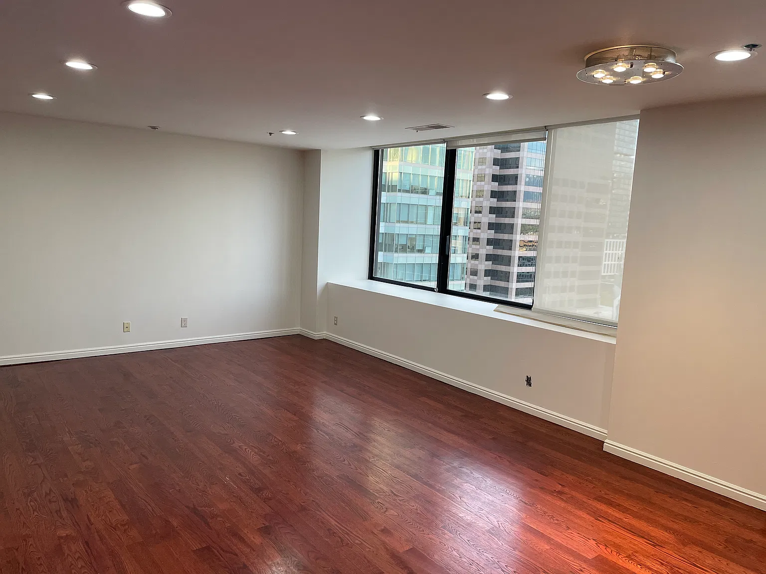 2 bed, 1509 sqft, $2,400 — Photo 4