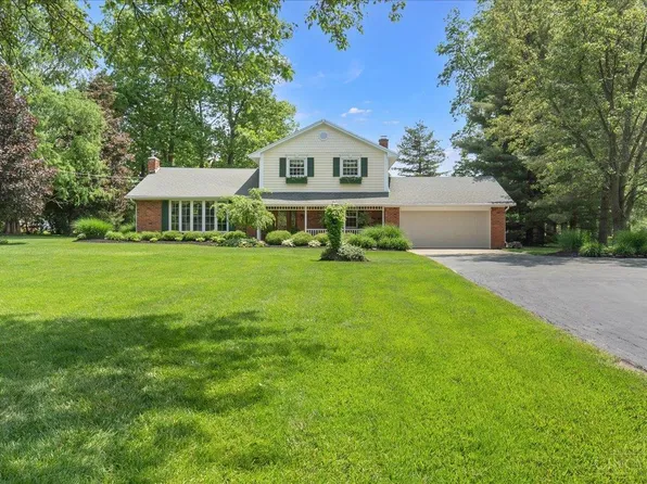 5672 Cox Smith Rd, Mason, OH 45040