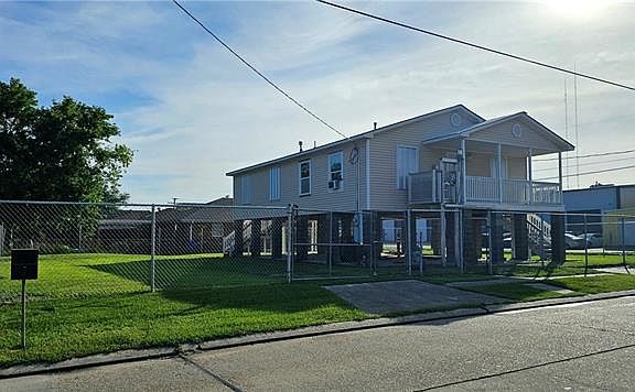 2nd image of 217 W Genie St