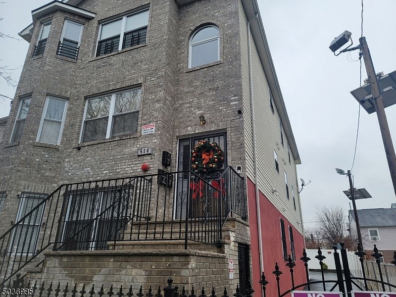 1st image of 434 S 12th St Floor 1