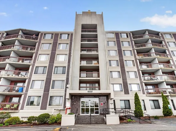1500 Worcester Rd #308, Framingham, MA 01701