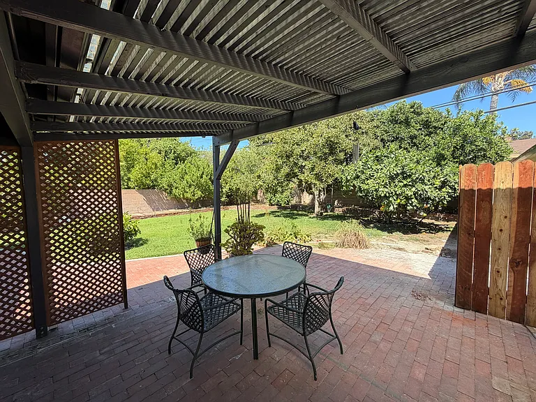 1516 Wells Ave — Photo 13