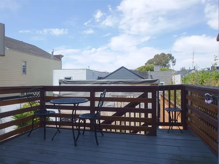 1856 Green St #5 — Photo 5