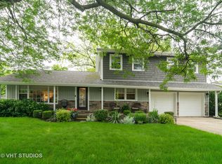 907 N Rohlwing Rd, Palatine, IL 60074