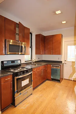 Rented by Brooklyn Real Inc | media 17