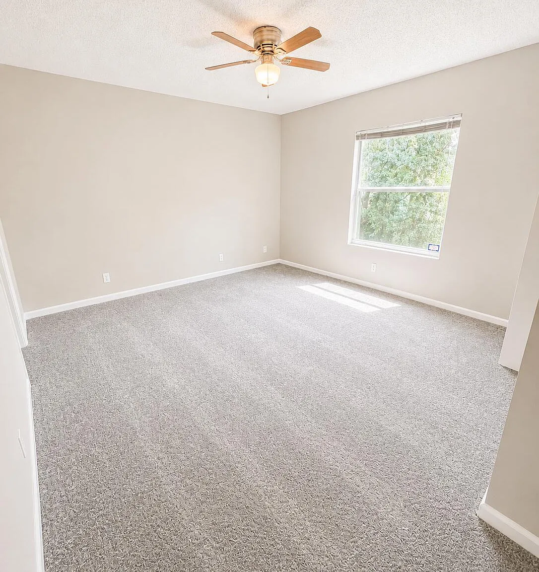 3 bed, 2.5 bath, 1308 sqft, $2,850 — Photo 4