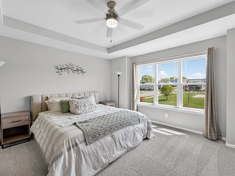 208 Sugar Maple Ln — Photo 9