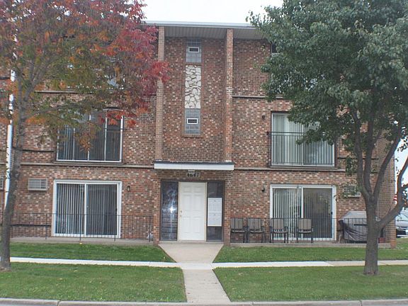 2nd image of 4647 Clyde Ave APT 2B