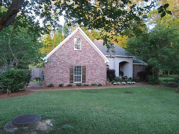 2nd image of 429 Old Town Cir