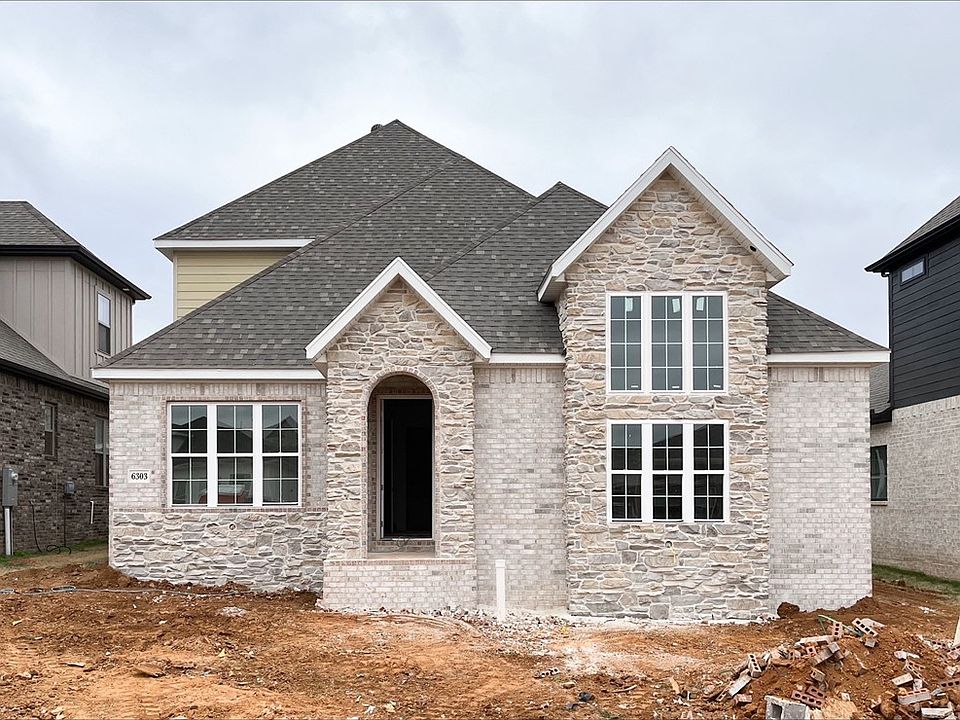 1st image of 6303 SW Luna Ln