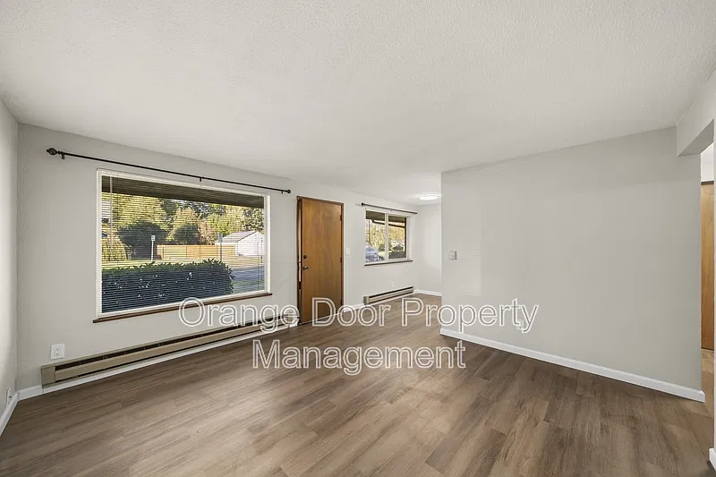 1 bed, 1.0 bath, 700 sqft, $1,700 — Photo 2