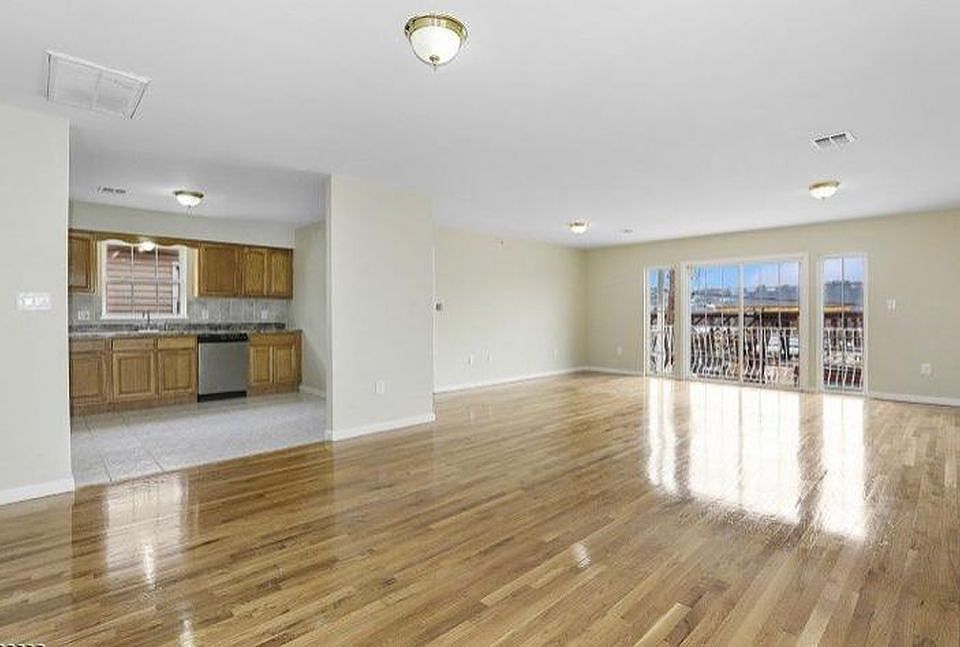 1st image of 274-276 Oraton St #3