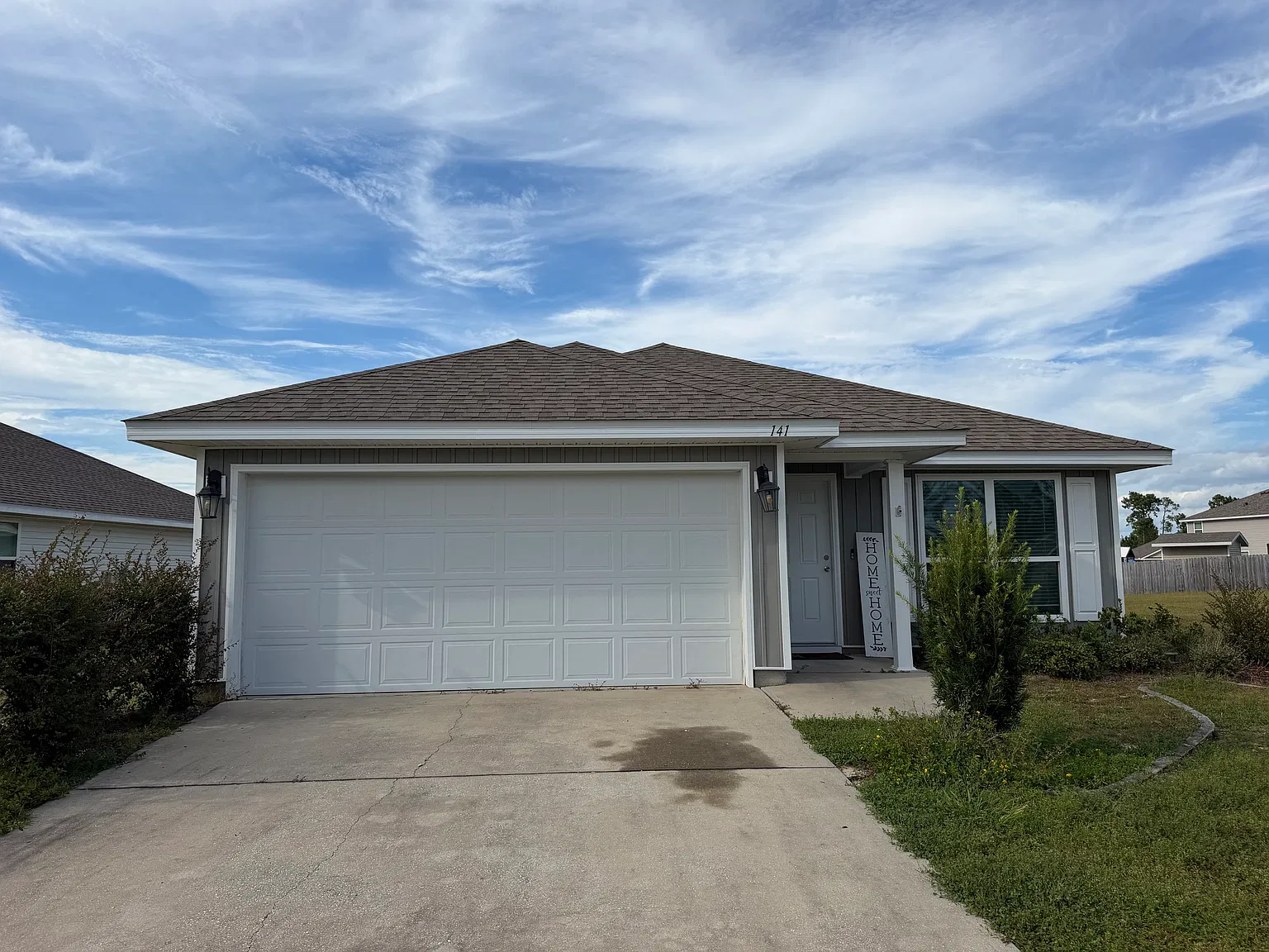 4 bed, 1700 sqft, $2,099 — Photo 1