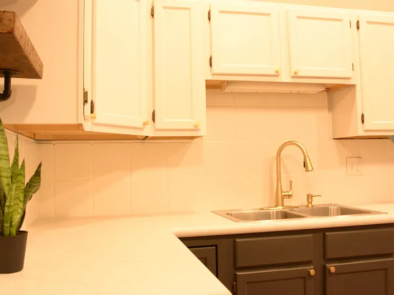 1331 Bartine St — Photo 4