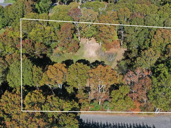 20 Bay View Ave, East Hampton, NY 11937