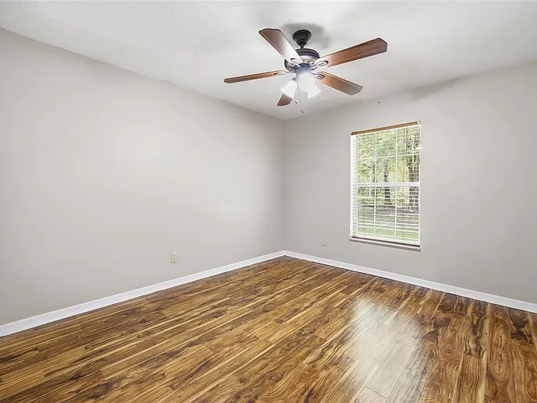 7050 NE State Road 121 — Photo 25