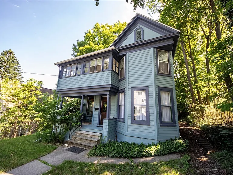 35 Cherry St — Photo 3