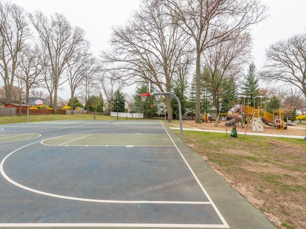 141 Monroe Ave, River Edge, NJ 07661