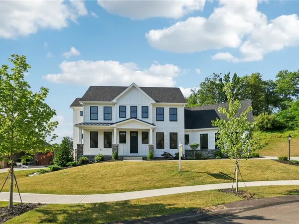 205 Carry Back Ct, Cranberry Township, PA 16066