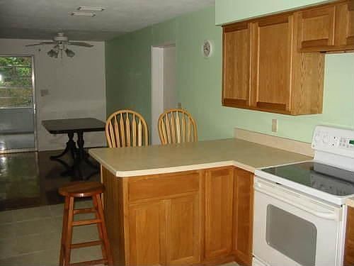 5th image of 90 Dawn Dr